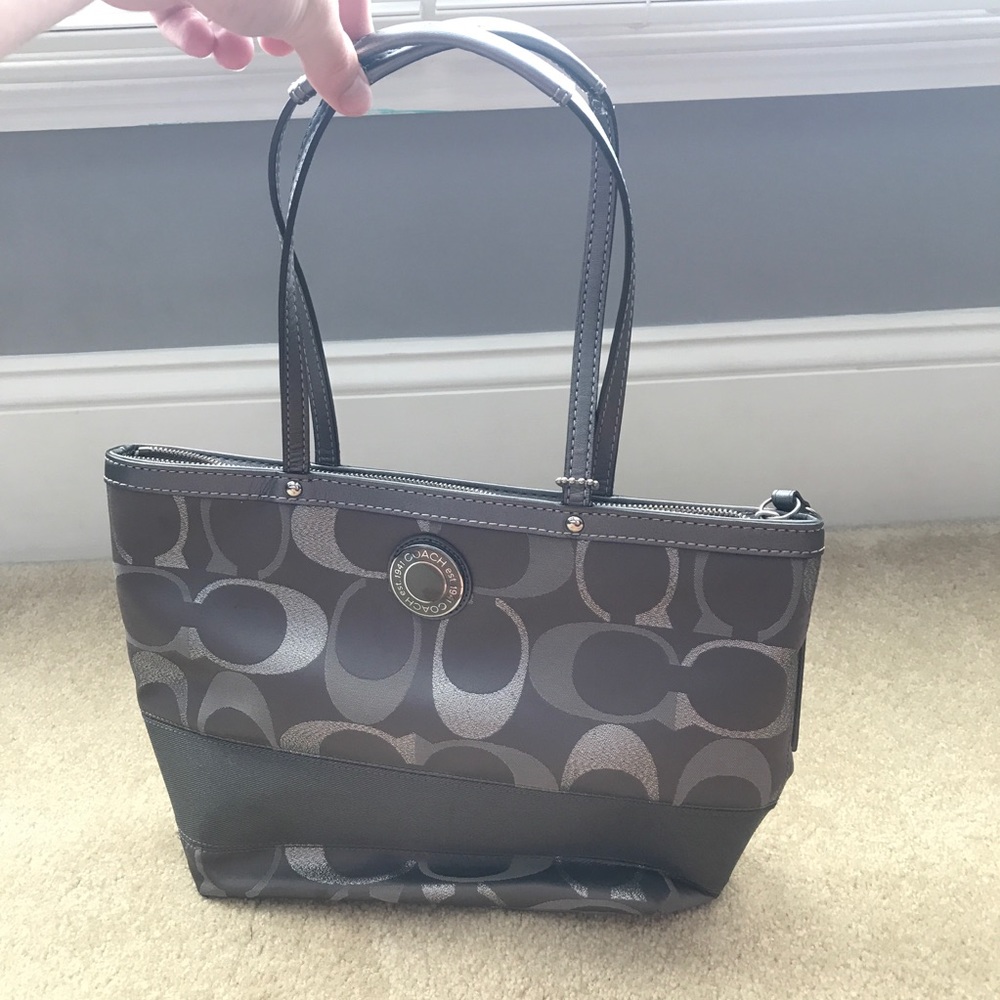 Coach silver/grey purse - Picture 5 of 5
